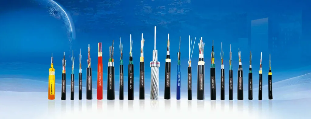 7 differenze chiave tra cavi in ​​fibra ottica a nastro e a tubo allentato