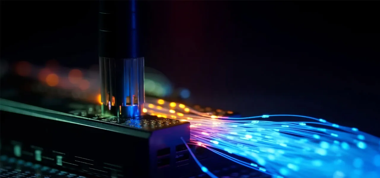 Диаграмма пакетной оптической транспортной сети, показывающая поток данных