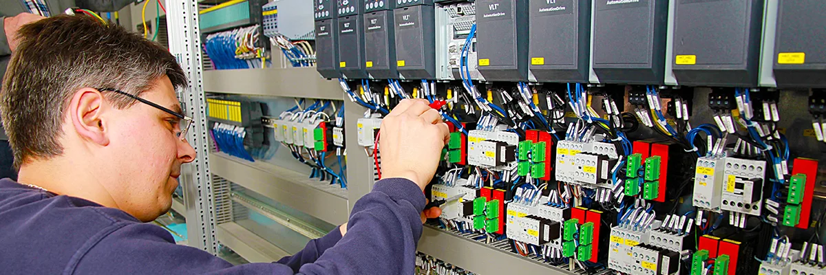 Cabos de fibra óptica baratos apresentam problemas.